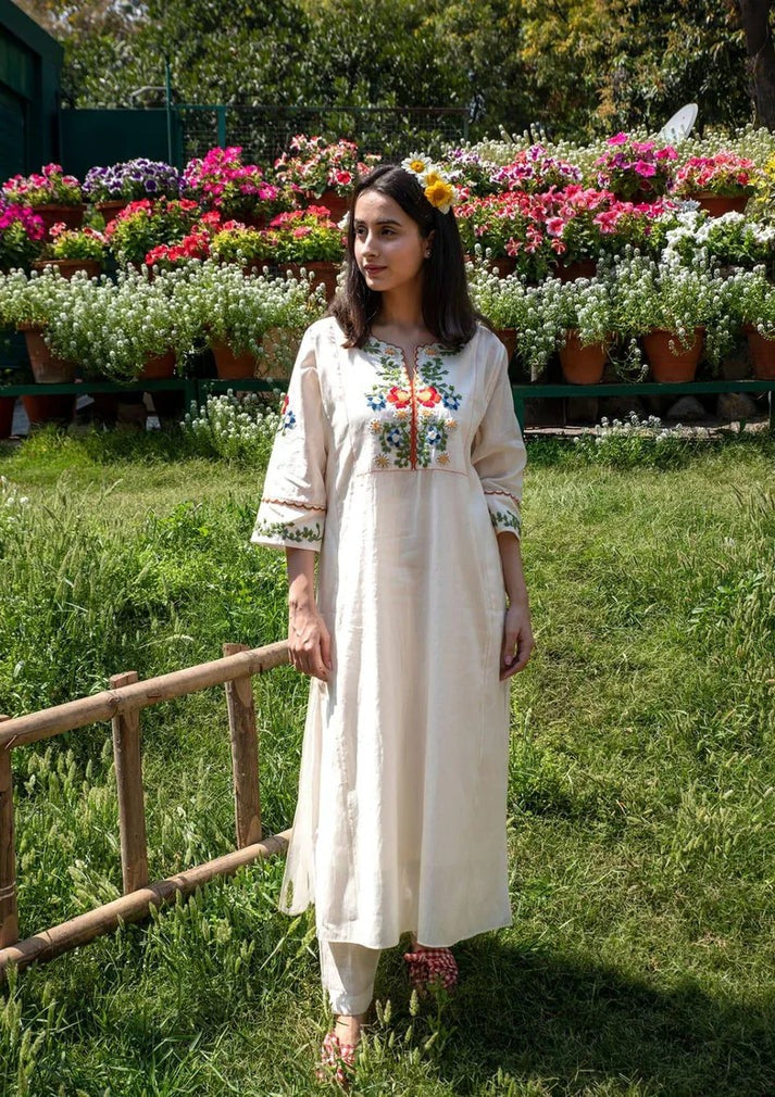 White Garden Bloom Embroidered Kurta Set