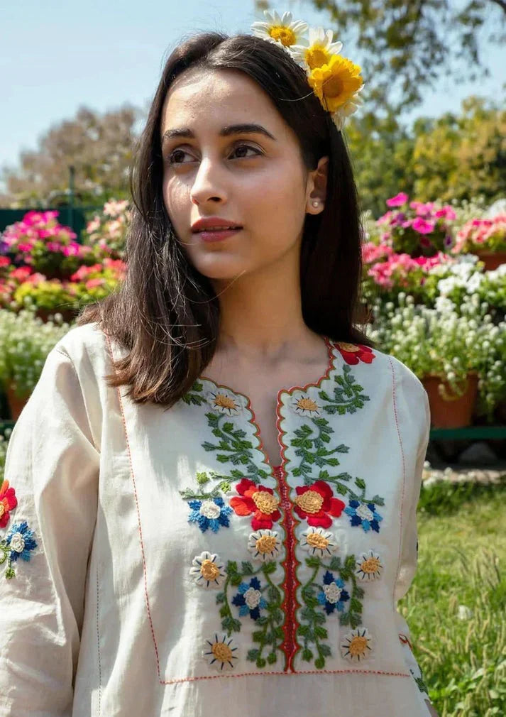 White Garden Bloom Embroidered Kurta Set