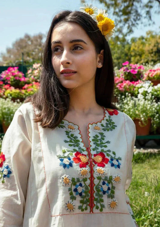 White Garden Bloom Embroidered Kurta Set